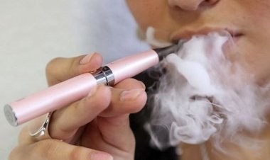 Τέλος και το ηλεκτρονικό τσιγάρο στους δημόσιους χώρους