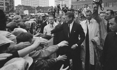 Οι ηγέτες & δικτάτορες που πήραν την εξουσία...μικροί!