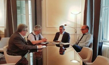 Συνάντηση εργασίας του Περιφερειάρχη Γ. Χατζημάρκου με τον Γραμμ. Αποκεντρωμένης Διοίκησης Αιγαίου Ν. Θεοδωρίδη