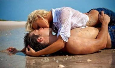 Προσοχή στα εφήμερα ερωτικά παιχνίδια στην άμμο και τη θάλασσα, λένε οι γυναικολόγοι