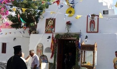 Μύκονος: Πρόσκληση στην Ιερά Πανήγυρι Ιερού Ναού Αγίας Κυριακής