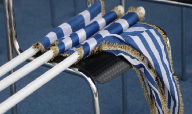 Η Σημαία είναι δικαίωμα όλων - Μόνο η Ηγεσία είναι προνόμιο των Αρίστων