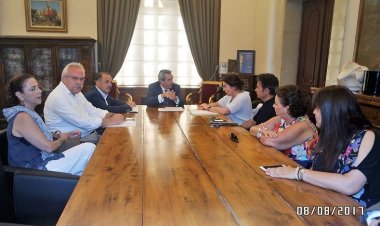 Δικαιότερη, υπέρ των νησιών, κατανομή των εσόδων του ΥΠΠΟ από τους αρχαιολογικούς χώρους και τα μνημεία, ζήτησε ο Περιφερειάρχης από την Υπουργό Πολιτισμού