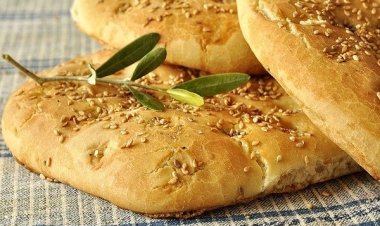 Clean Monday: Λαγάνα, η “πρωταγωνίστρια” του τραπεζιού της Καθαράς Δευτέρας