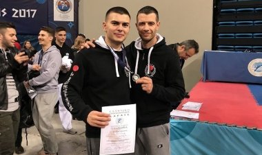 Ασημένιο Μετάλλιο για τον Κυκλαδίτη αθλητή Βασίλη Βρούτση, στο Πανελλήνιο Πρωτάθλημα Καράτε Ανδρών