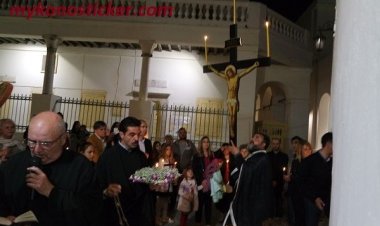 Αγία Μεγάλη Πέμπτη - Τα Πάθη και η Σταύρωση του Ιησού στην Αγία Κυριακή Μυκόνου