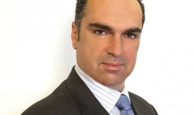 Η ΠΡΩΤΗ ΜΕΡΑ ΕΝΟΣ ΟΝΟΜΑΤΟΣ