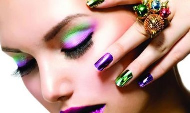 WANNA NAILS!! Το app που δείχνει ποιο χρώμα μας ταιριάζει στα νύχια!! [Video]