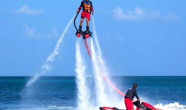 Τραυματισμός αλλοδαπού κατά τη διενέργεια εκτέλεσης θαλάσσιου μέσου αναψυχής στη Σαντορίνη