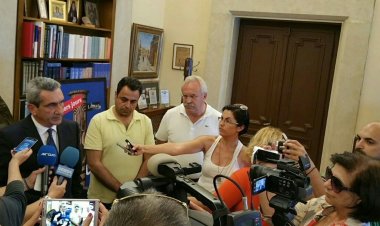 Γ. Χατζημάρκος: "Πράξη πολιτικής αυτοσυντήρησης το ερώτημα για το Δημοψήφισμα"