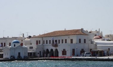 Συνελήφθη ο προϊστάμενος της Υπηρεσίας Δόμησης Μυκόνου για παράβαση καθήκοντος και ψευδή βεβαίωση.