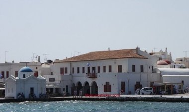 Τροπολογία-«σκούπα»: Αλλαγές σε δαπάνες ΟΤΑ, μεταφορά μαθητών, μισθούς