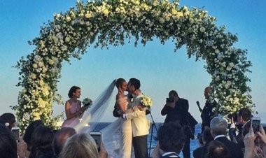 To άλμπουμ του ονειρικού γάμου της Ana Beatriz Barros και του Karim El Chiat στη Μύκονο (Video)