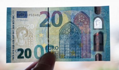 Συνελήφθη 42χρονος Ιταλός για κυκλοφορία παραχαραγμένων χαρτονομισμάτων στη Μύκονο