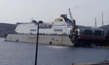 Ομόφωνη στήριξη του Περιφερειακού Συμβουλίου Νοτίου Αιγαίου στους εργαζόμενους του ΝΕΩΡΙΟΥ