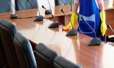 Ρύθμιση-ανάσα για απλήρωτους συμβασιούχους στην καθαριότητα κτιρίων στους ΟΤΑ