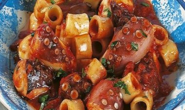 Baby octopus: Χταπόδι ή Μοσχιός με Μακαρονάκι Κοφτό [Βήμα-Βήμα]