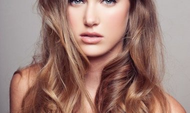 Ένα λαμπερό, καθημερινό μακιγιάζ (Video)