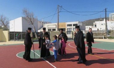 Ποιμαντικές επισκέψεις των Σεβασμιωτάτων Μητροπολιτών Καρπενησίου κ. Γεωργίου & Σύρου κ. Δωροθέου Β΄ στις σχολικές μονάδες Γαυρίου Άνδρου