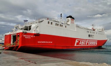 Αποκαθίστανται σταδιακά τα δρομολόγια των πλοίων - Ποιες γραμμές παραμένουν κλειστές