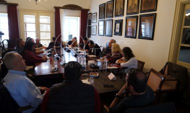 Πρόσκληση τακτικής συνεδρίασης του Δημοτικού Συμβουλίου Μυκόνου - Δείτε τα θέματα προς συζήτηση