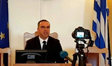 Ο Γιάννης Φλεβάρης απαντά στο λιβελλογράφημα της "συμμαχίας".«Πολλά εστί του θυμού φοβερά, πολλά δε και γελοία».