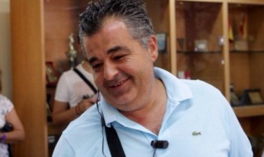 Υποψήφιος με την παράταξη “Μπροστά το Νότιο Αιγαίο” του  Γ.  Χατζημάρκου, ο Παναγιώτης Διακοφώτης, πρόεδρος της ΕΠΣΔ