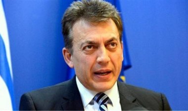 Γιάννης Βρούτσης: Δεν υπερασπίζονται τη Μακεδονία... απλά τη χρησιμοποιούν για να υπηρετήσουν τους ευτελείς σκοπούς τους!