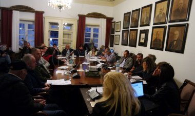 Πρόσκληση Έκτακτης Συνεδρίασης του Δημοτικού Συμβουλίου Μυκόνου