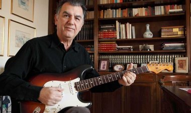 «Έφυγε» ο κιθαρίστας των Socrates Γιάννης Σπάθας ......κιθαρίστας ουσιωδώς δεξιοτέχνης.... [Videos]