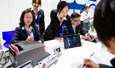 Η απουσία διαφάνειας που συνοδεύει τα κινεζικά δάνεια  θα μπορούσε να εξελιχθεί σε απειλή για την παγκόσμια οικονομία.