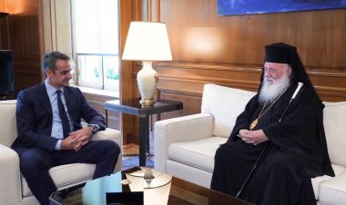 Άκυρη η συμφωνία Τσίπρα – Εκκλησίας: Οι Κληρικοί παραμένουν στην μισθοδοσία του δημοσίου