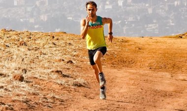 Ο Γιώργος Μίνο, με την Εθνική ομάδα στίβου για τους Βαλκανικούς αγώνες στίβου