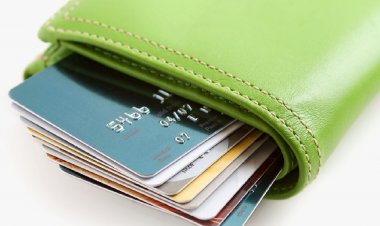 Τράπεζες: Χρέωση ακόμη και για αλλαγή PIN στις κάρτες!! Νέες προμήθειες στις συναλλαγές!!