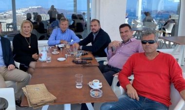 Επισκέψεις και συναντήσεις με φορείς για τον Φίλιππο Φόρτωμα, σε Σαντορίνη και Τήνο