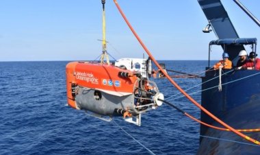 Σαντορίνη: Υδροθερμικές «καμινάδες» με βακτήρια βρήκε στο ηφαίστειο η NASA