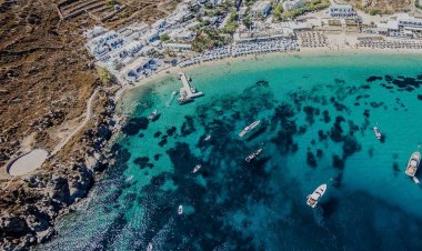 CNT: Με άρωμα Μυκόνου οι κοσμοπολίτικες παραλίες Ψαρού, Παράγκα και Φτελιά στις κορυφαίες ευρωπαϊκές ακτές για το 2020