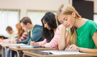 Πανελλήνιες: Θα προσμετρώνται οι βαθμοί Α’, Β’ και Γ’ Λυκείου για εισαγωγή στα ΑΕΙ