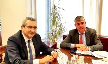 Οι εξέχουσες επιδόσεις στην αξιοποίηση πόρων του ΕΣΠΑ  και η αναγκαία στελέχωση της Περιφέρειας, στην συνάντηση Χατζημάρκου - Τσακίρη