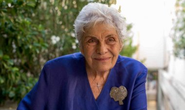 Έφυγε από τη ζωή η διακεκριμένη και πολυβραβευμένη ποιήτρια και ακαδημαϊκός Κική Δημουλά