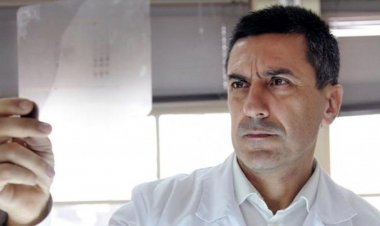 Coronavirus : Ο Καθηγητής Δημήτρης Κουρέτας προβλέπει: «5000 τα κρούσματα σε 15 ημέρες- Την Μεγάλη Εβδομάδα θα πεθαίνουν οι γνωστοί μας αβοήθητοι σπίτι τους αν δεν παρθούν σκληρά μέτρα»