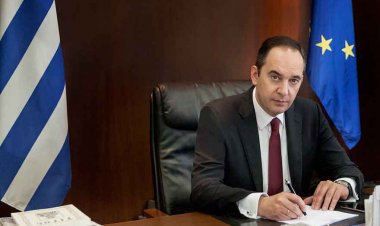 Coronavirus - Πλακιωτάκης : Αυτά είναι τα 12 μέτρα για στήριξη της ακτοπλοΐας