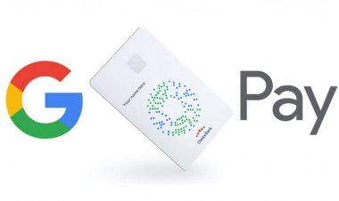 Η Google αναπτύσσει την δική της έξυπνη χρεωστική κάρτα για να ανταγωνιστεί την Apple