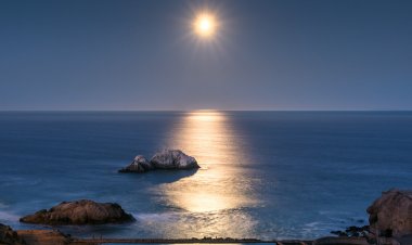 Πανσέληνος της Φράουλας και έκλειψη παρασκιάς Σελήνης, σήμερα το βράδυ!! Ορατή από την Ελλάδα!! Πότε ξεκινά!!