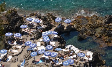 Coronavirus Safe Tourism: Πώς θα κάνουμε διακοπές με ασφάλεια!! Ο κίνδυνος είναι ανάμεσα μας!!