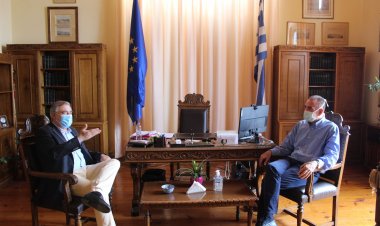 Mayor of Syros: Συνάντηση Δημάρχου Σύρου - Ερμούπολης Νίκου Λειβαδάρα με αντιπροσωπεία του ΕΟΔΥ
