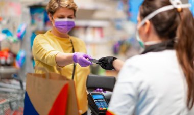 Coronavirus Pandemic: Υποχρεωτική από το Σάββατο η χρήση μάσκας στα σούπερ μάρκετ για όλους [Η ΚΥΑ]