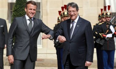Emmanuel Macron: Aλληλεγγύη σε Κύπρο και Ελλάδα απέναντι στις τουρκικές παραβιάσεις των κυριαρχικών δικαιωμάτων τους