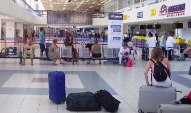 Tourism season in Aegean Islands: Έσπασε το «φράγμα» των 300.000 διεθνών αφίξεων η Ρόδος