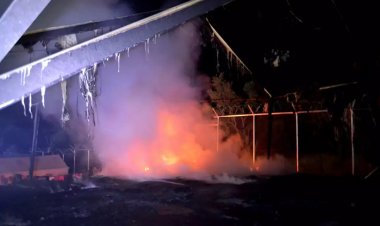 Πύρινη λαίλαπα στη Λέσβο: Στις φλόγες το ΚΥΤ της Μόριας, στον δρόμο 12.000 μετανάστες!! Έκτακτη σύσκεψη στο Μαξίμου [Pics+Videos]